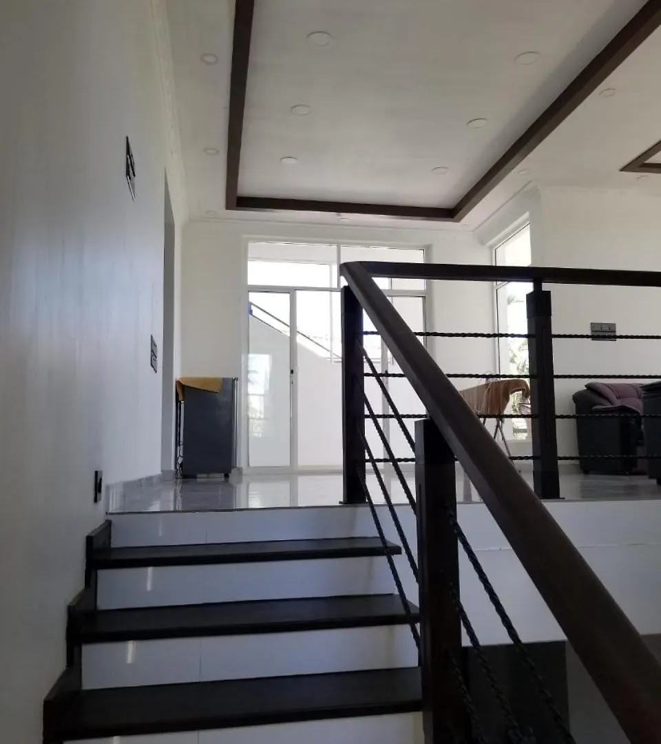 Neth Villa! Negombo Villa