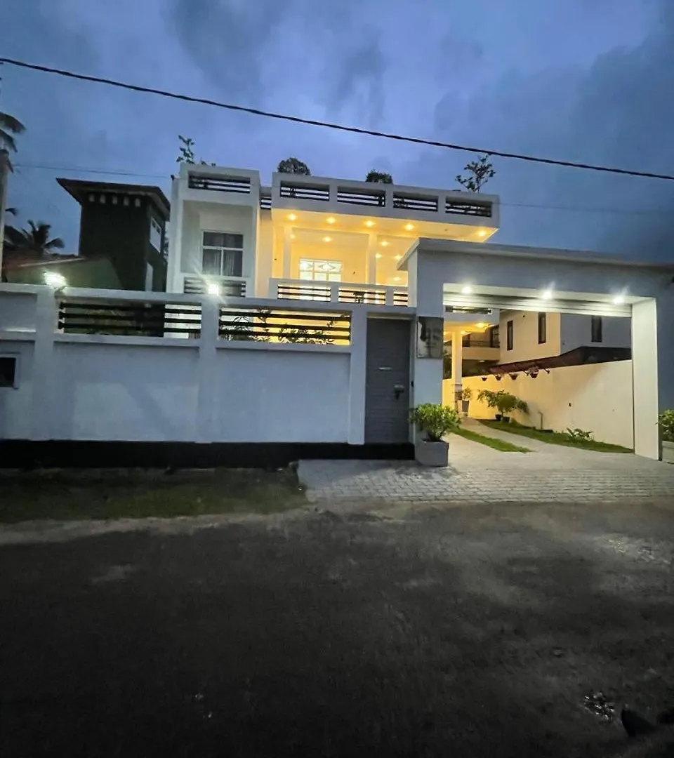 Neth Villa! Negombo